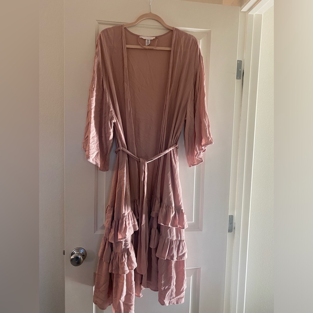 LC Lauren Conrad Blush Pink Ruffled Kimono